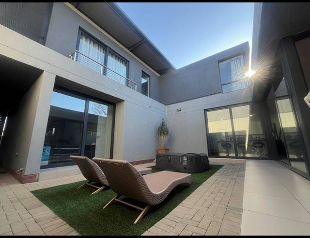 4 BEDROOM PROPERTY TO RENT IN WATERKLOOF RIDGE